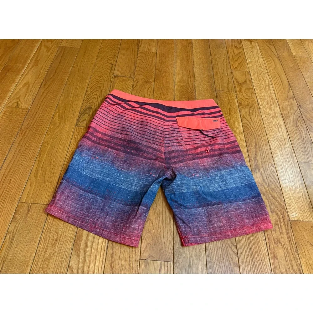 Hurley Boys Red Blue Ombre Striped Board Shorts Swim Trunks Size 30